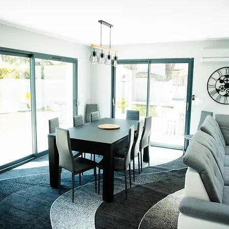 Honoré Bord Mer/ Jacuzzi * Le Grau-dʼAgde