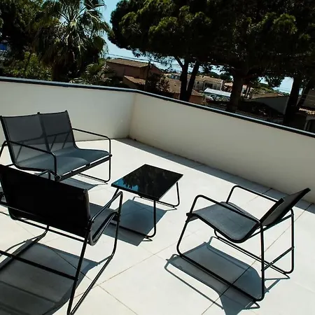 Honoré Bord Mer/ Jacuzzi Villa