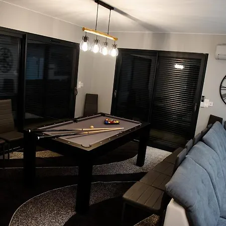 Honoré Bord Mer/ Jacuzzi Villa *